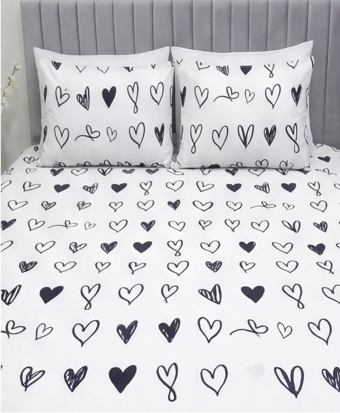 Black Hearts Bed sheets - 5 pieces