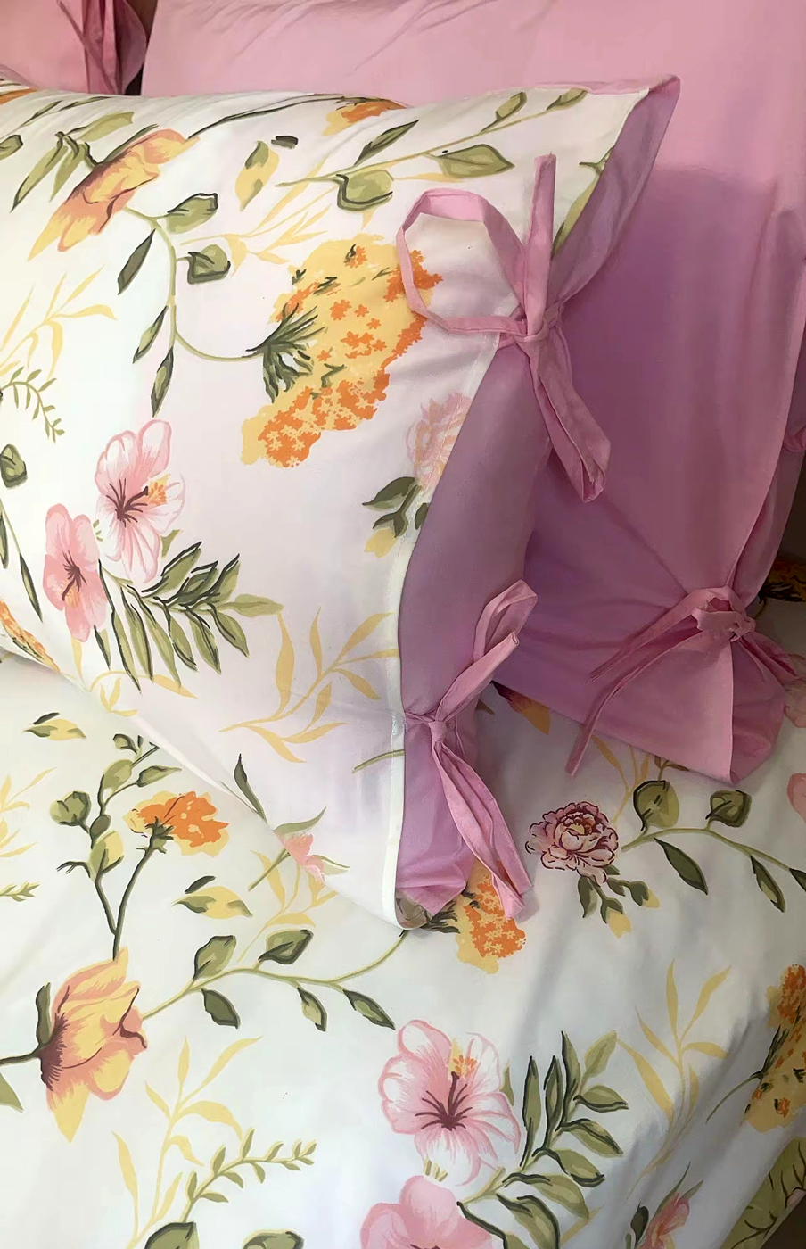 Calm Bloom Bed sheets - 5 pieces